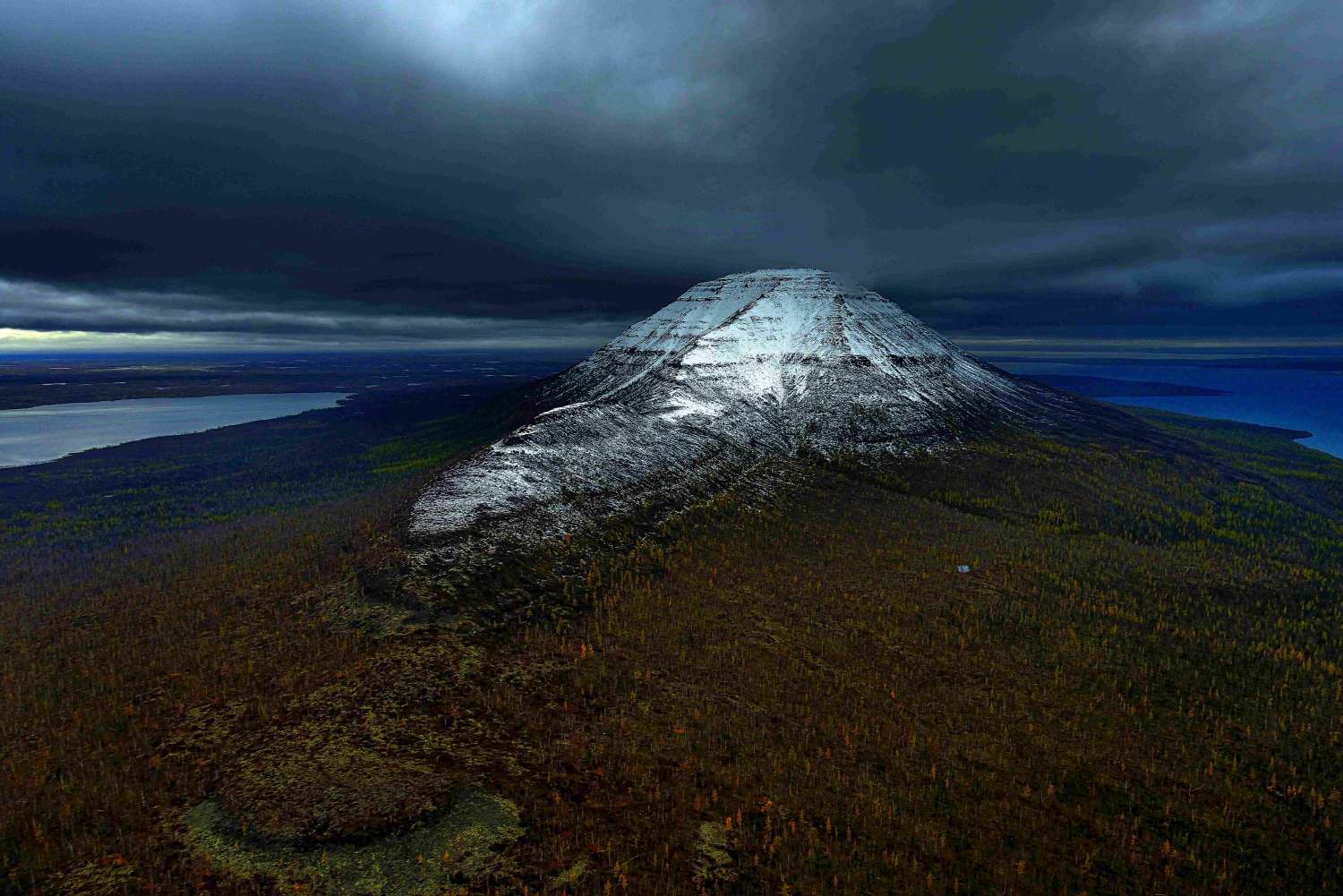 Гора пирамида плато Путорана